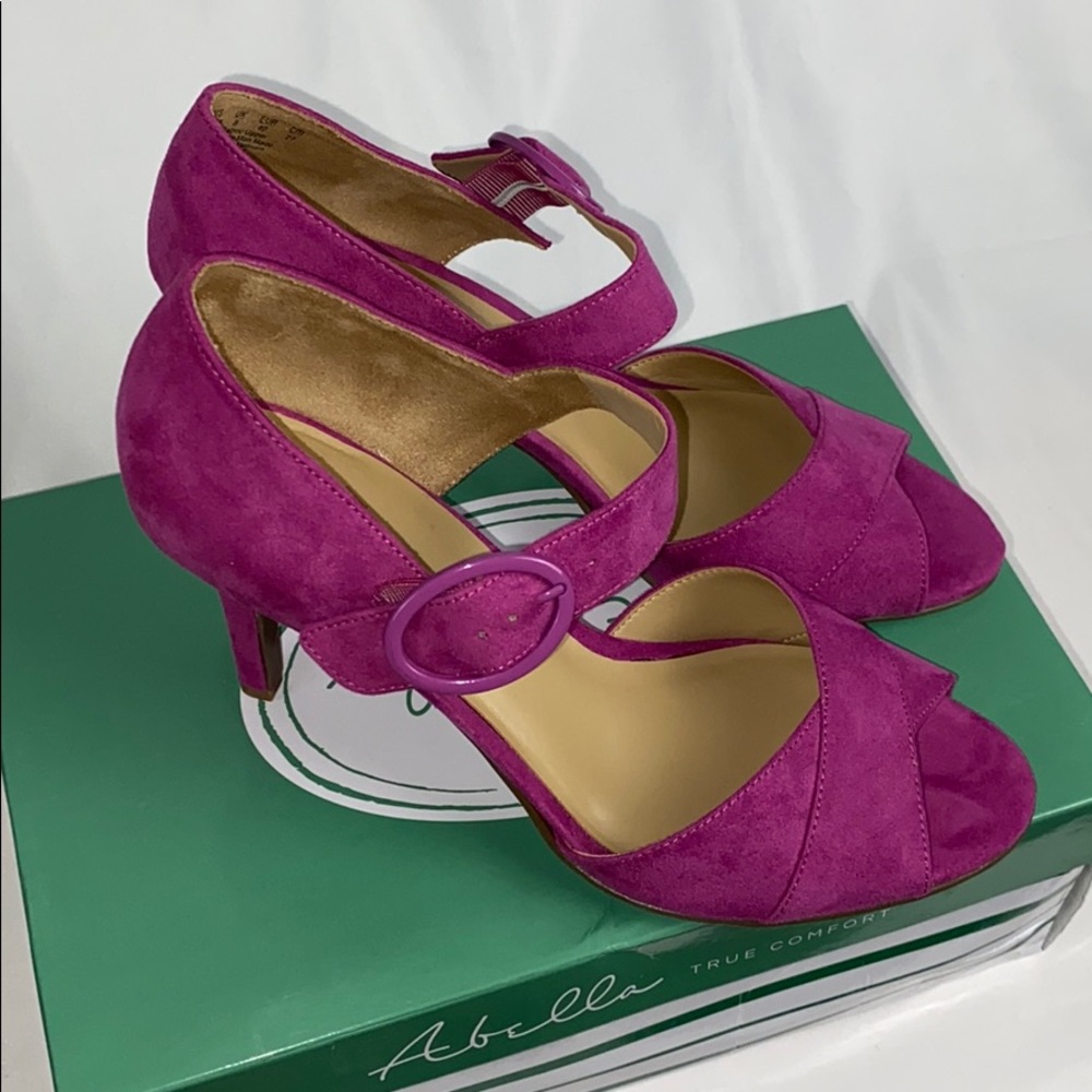 Naturalizer Pink Hight Heels Soft Bottom NWOT
